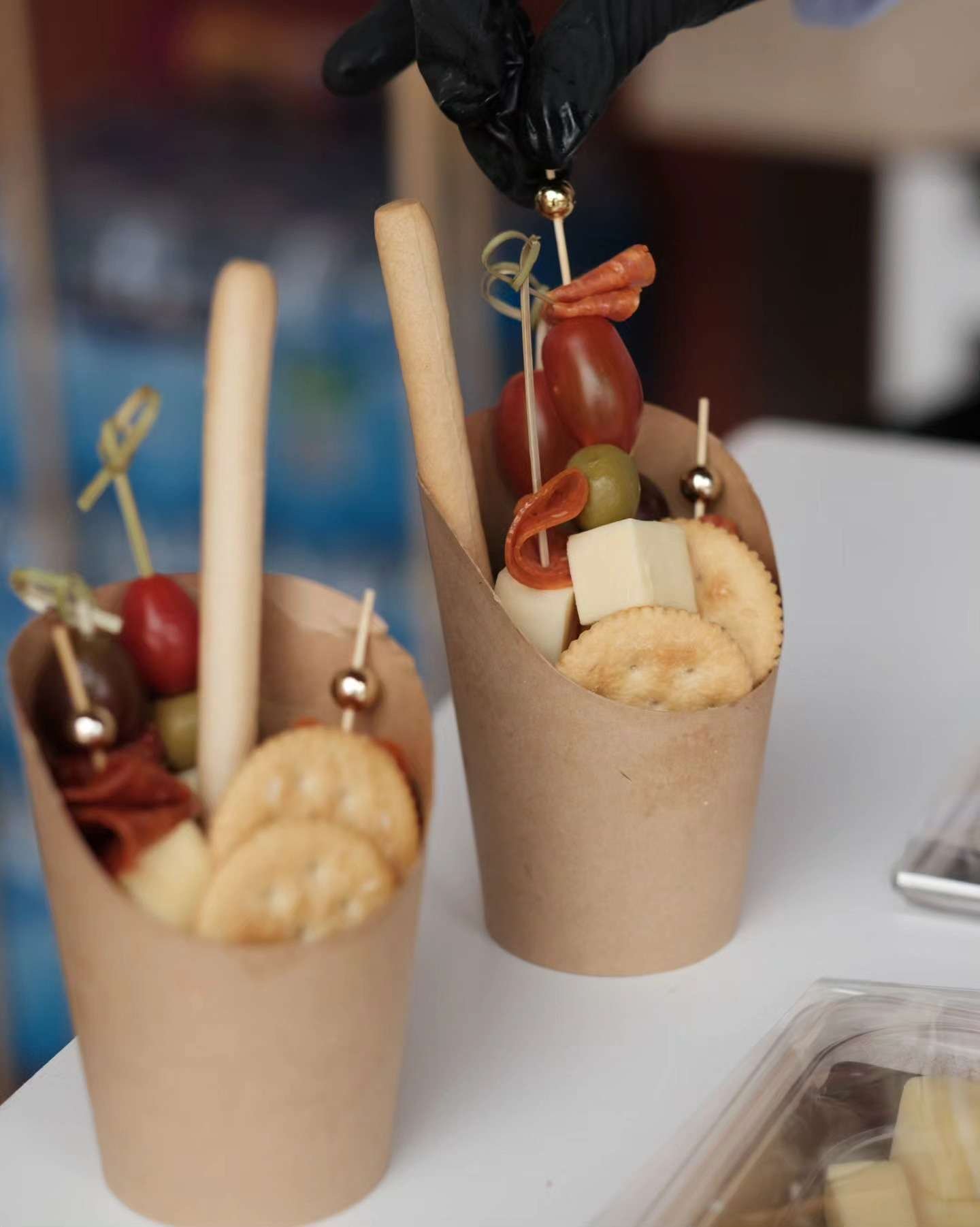 Carrito de Charcutería: Carnes Frías, Quesos y Más